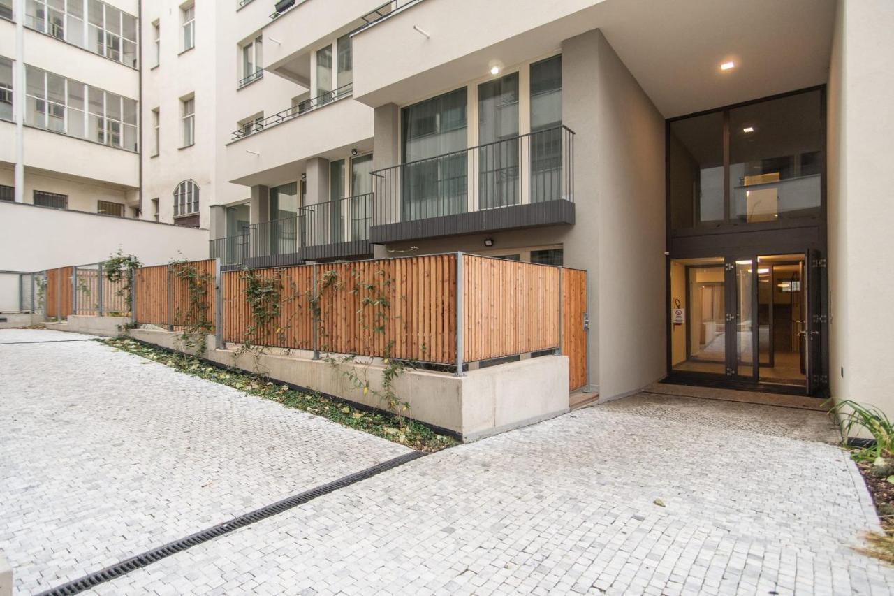 Apartment With Balcony براغ المظهر الخارجي الصورة