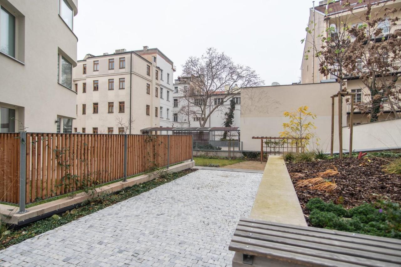 Apartment With Balcony براغ المظهر الخارجي الصورة