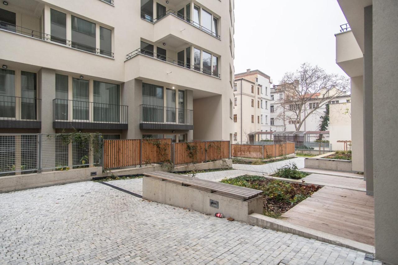 Apartment With Balcony براغ المظهر الخارجي الصورة
